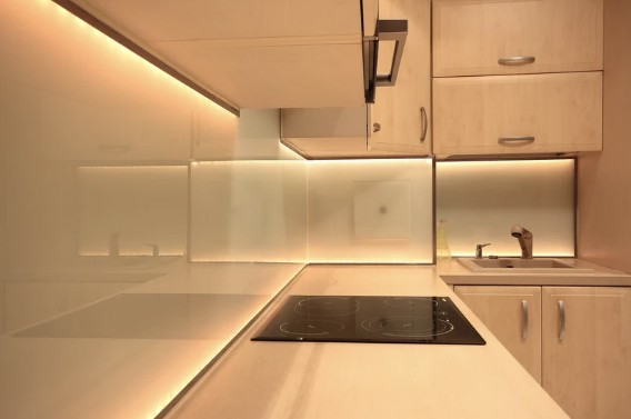 instalacion iluminacion led cocina huelva